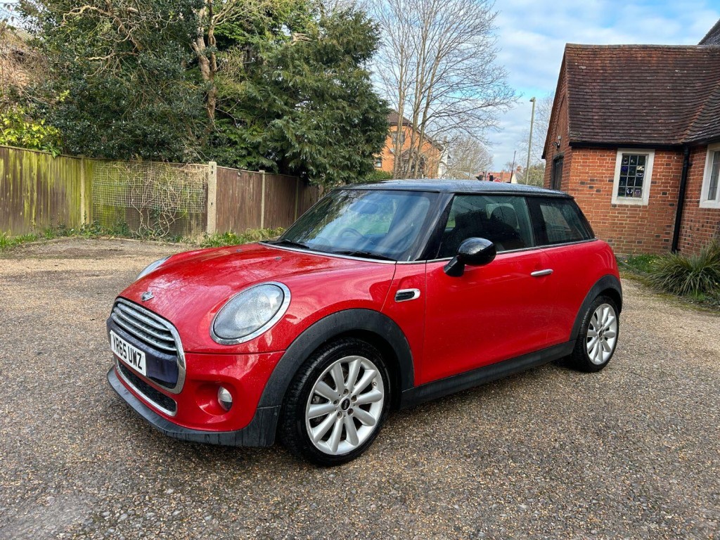 MINI HATCH