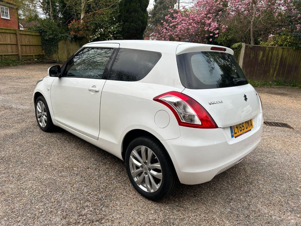 SUZUKI SWIFT