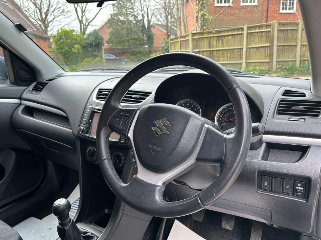 SUZUKI SWIFT