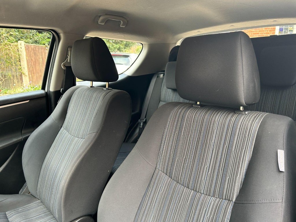SUZUKI SWIFT