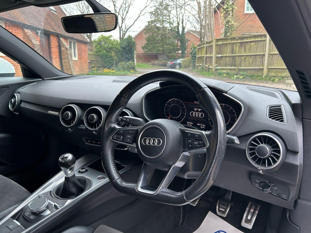 View AUDI TT 1.8 TFSI Sport