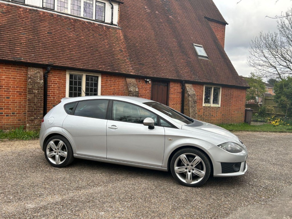 SEAT LEON