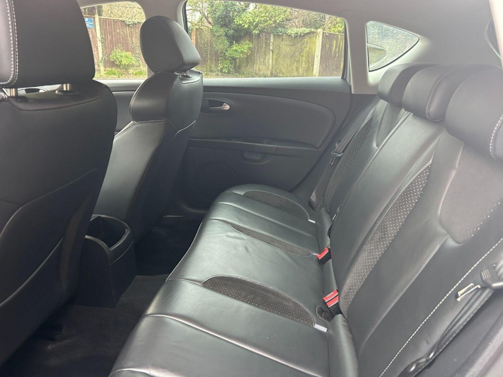 SEAT LEON