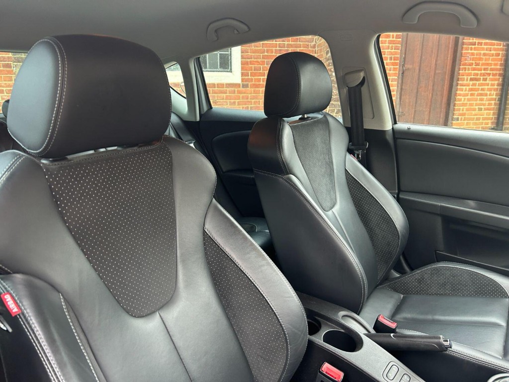 SEAT LEON