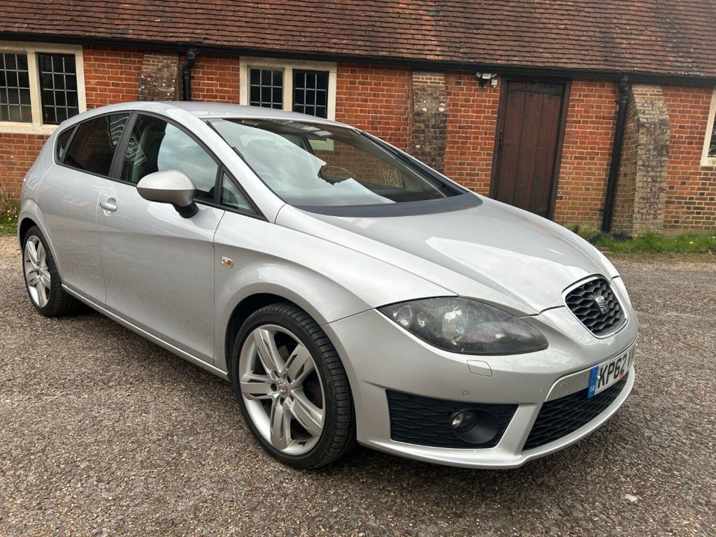 SEAT LEON