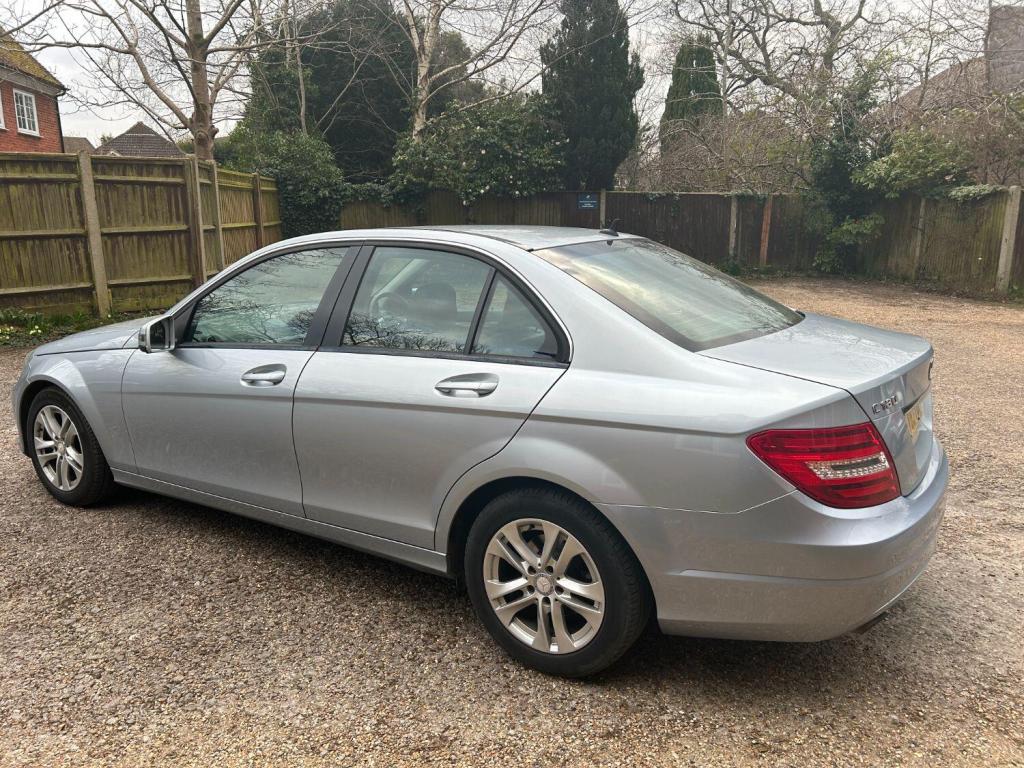 MERCEDES-BENZ C CLASS