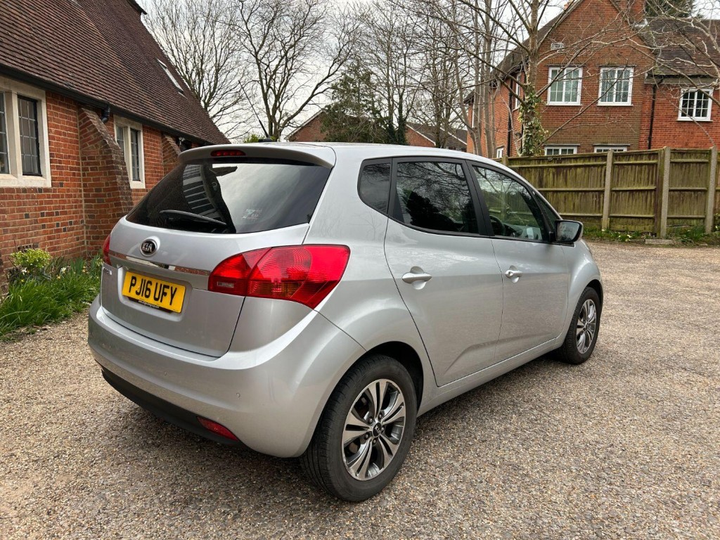 KIA VENGA