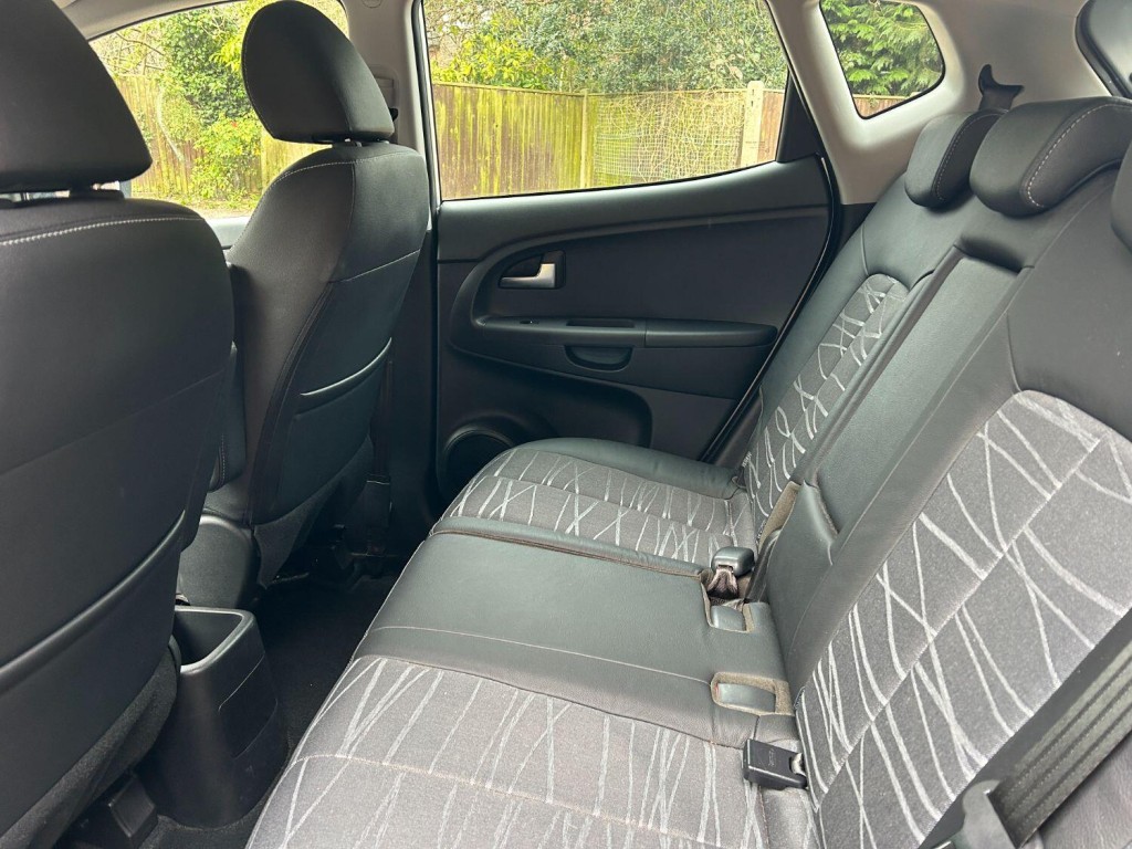 KIA VENGA
