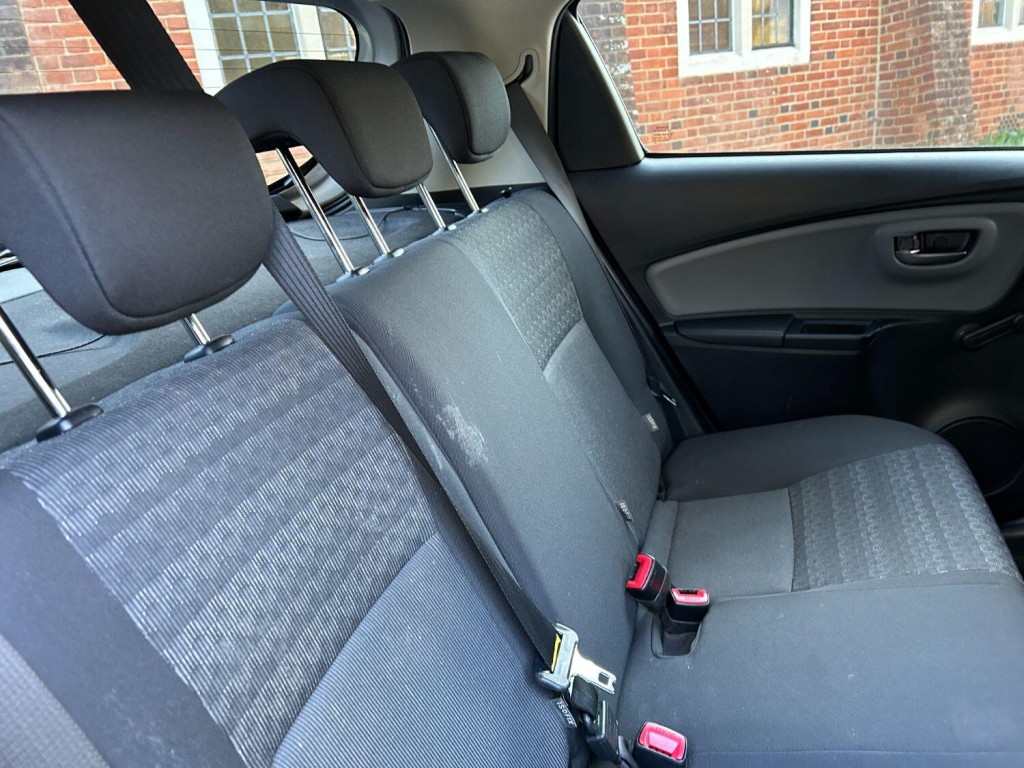 TOYOTA YARIS