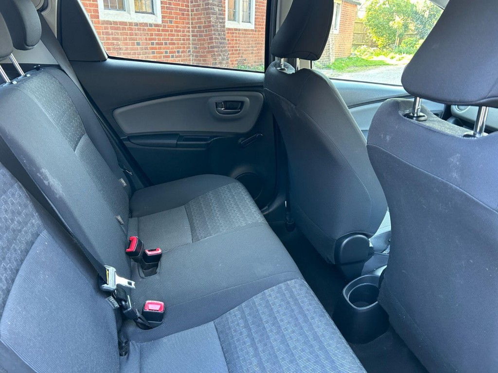 TOYOTA YARIS