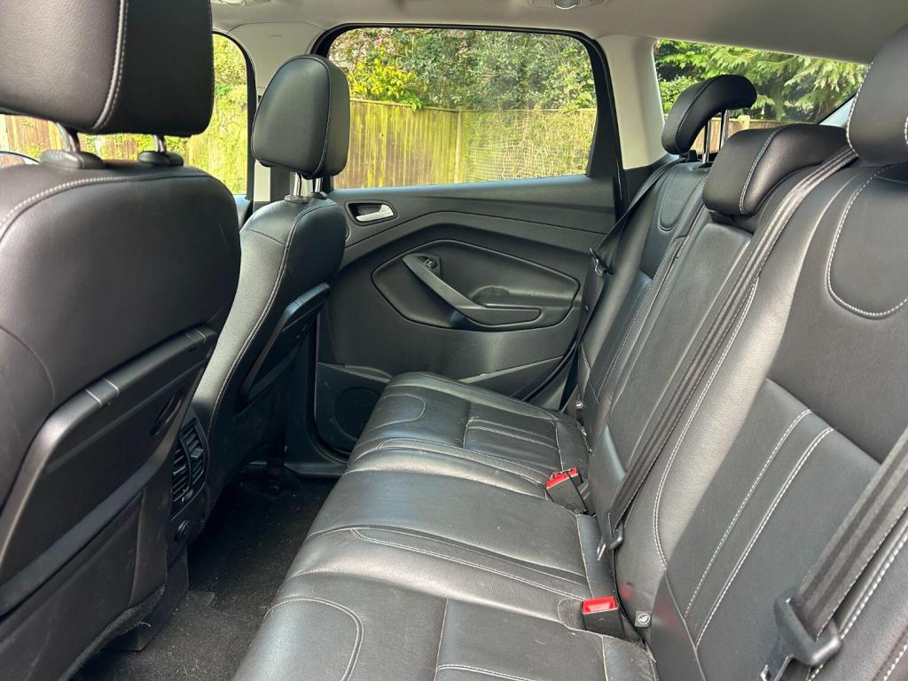FORD KUGA