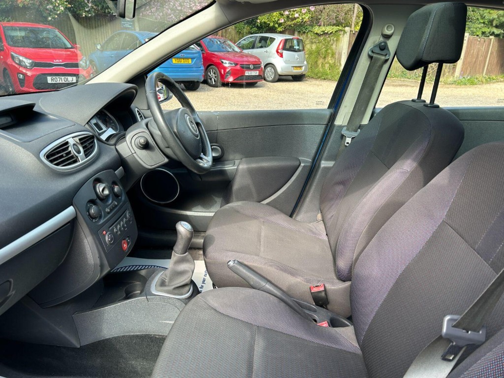 RENAULT CLIO