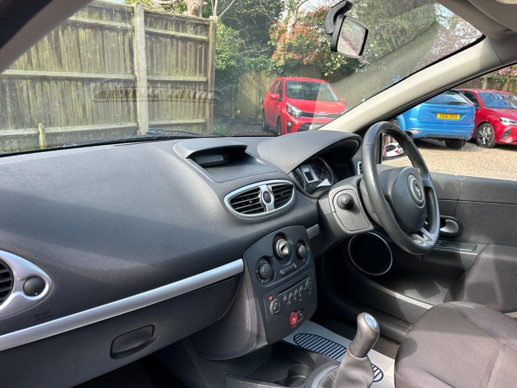 RENAULT CLIO