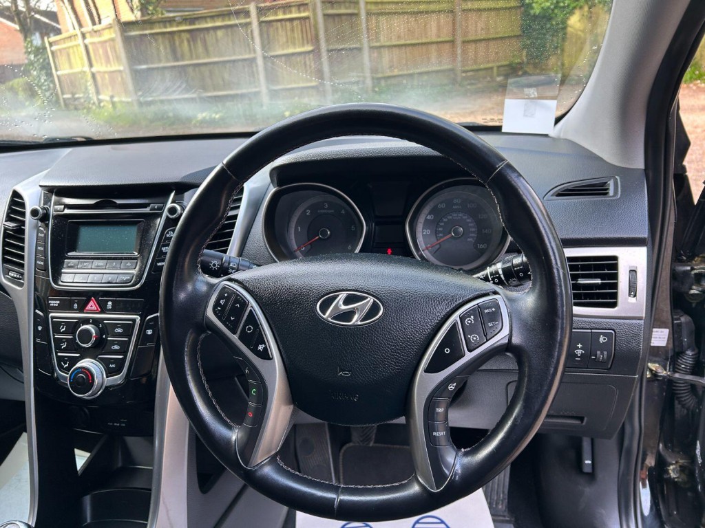 HYUNDAI I30