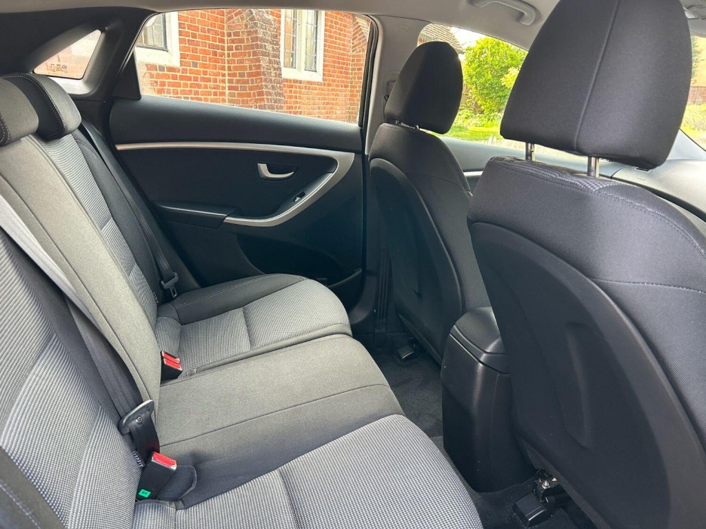 HYUNDAI I30