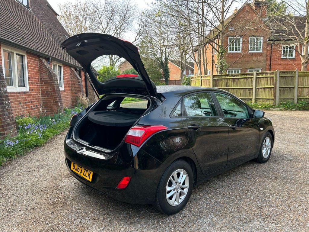 HYUNDAI I30