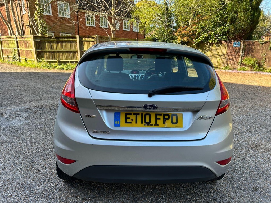 FORD FIESTA