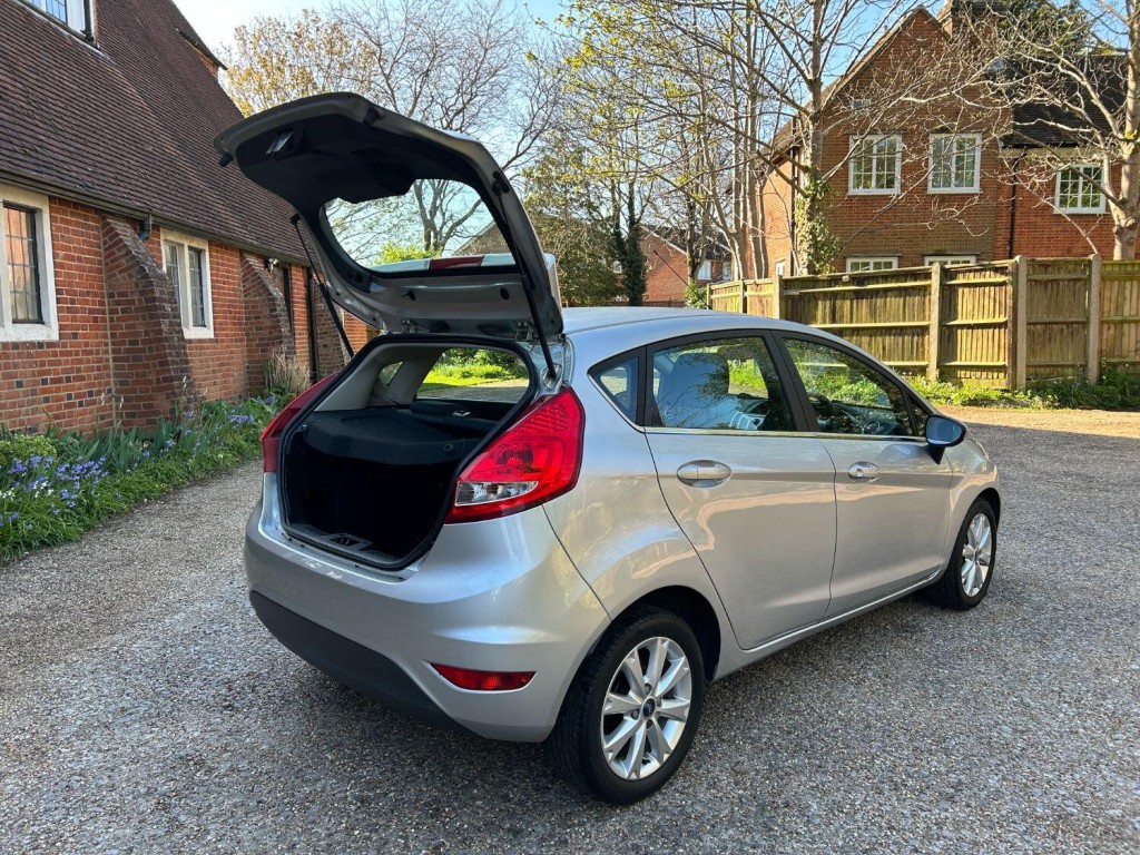 FORD FIESTA