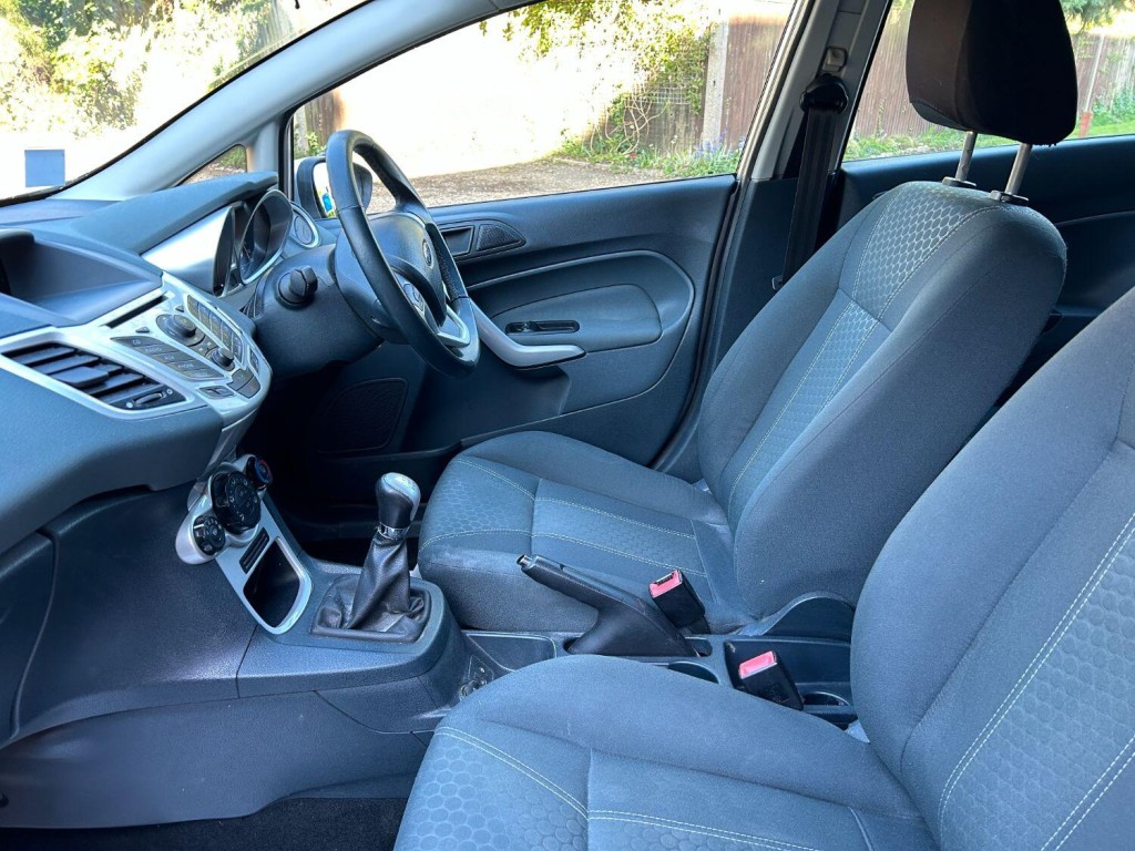 FORD FIESTA
