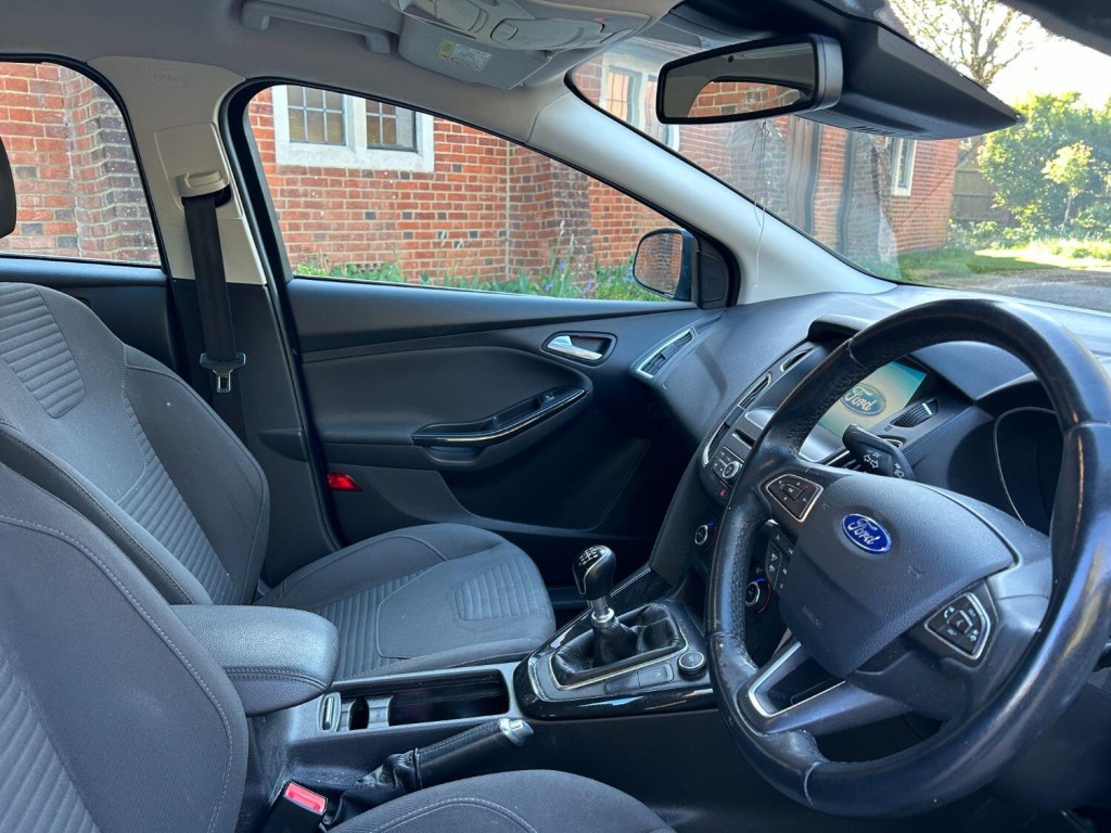 View FORD FOCUS 1.5 TDCi Titanium