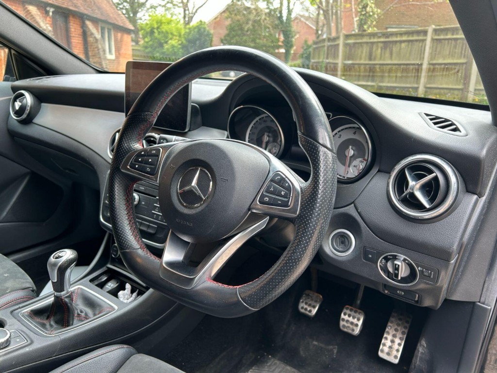 MERCEDES-BENZ GLA CLASS