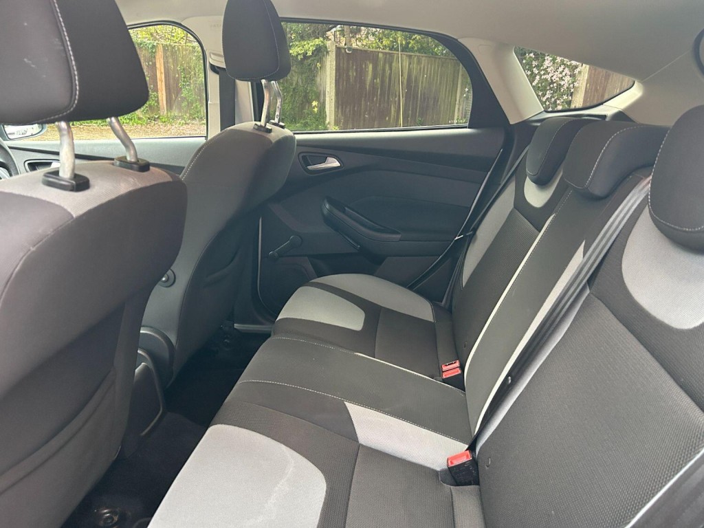 FORD FOCUS