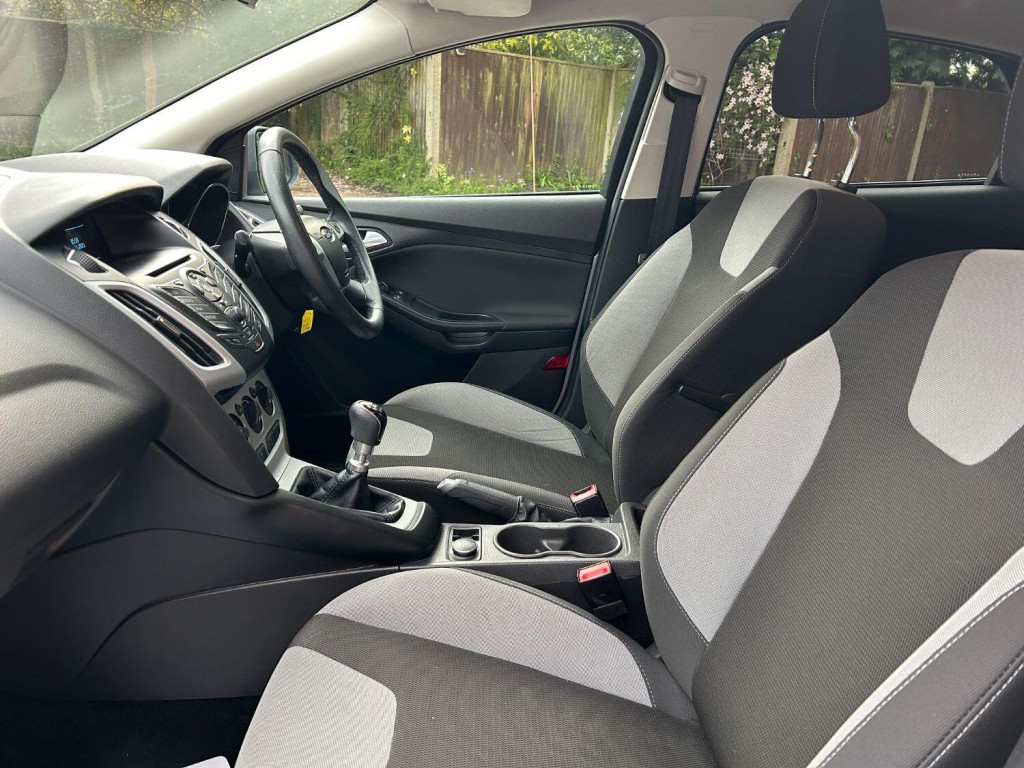 FORD FOCUS