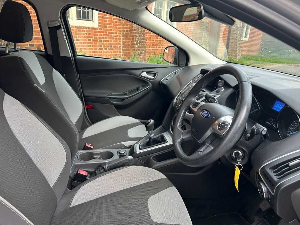 FORD FOCUS