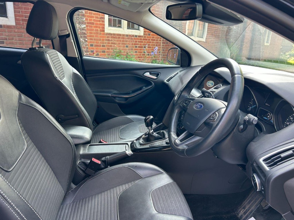 FORD FOCUS
