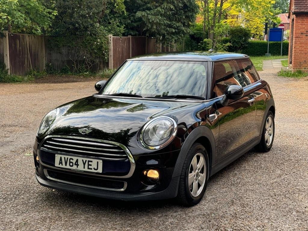 MINI HATCH