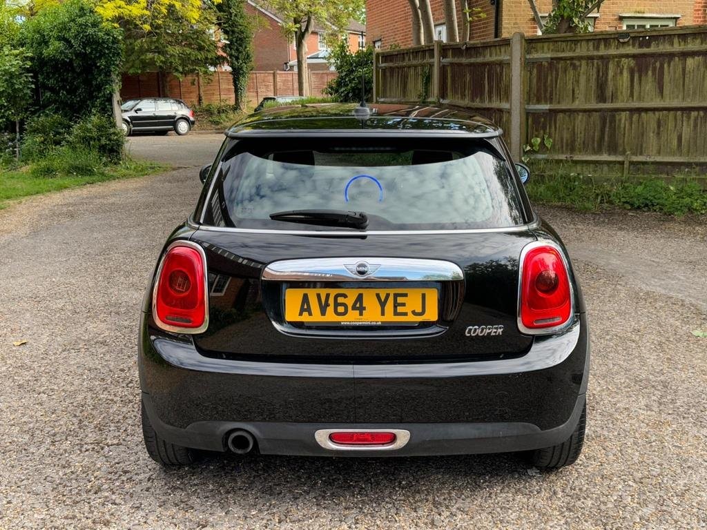 MINI HATCH
