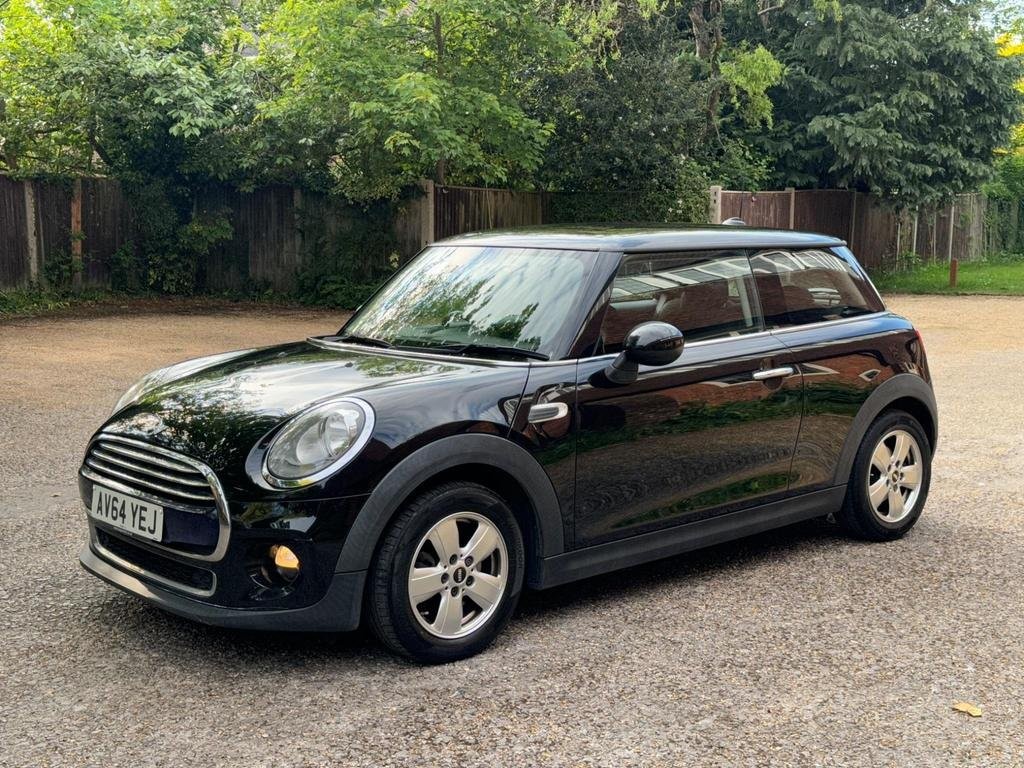MINI HATCH