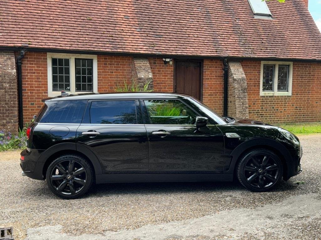 MINI CLUBMAN
