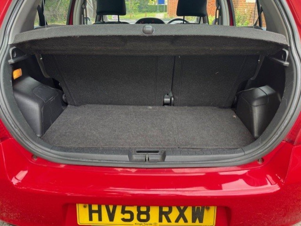 TOYOTA YARIS