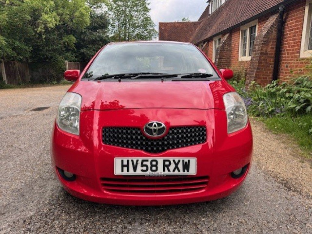 TOYOTA YARIS