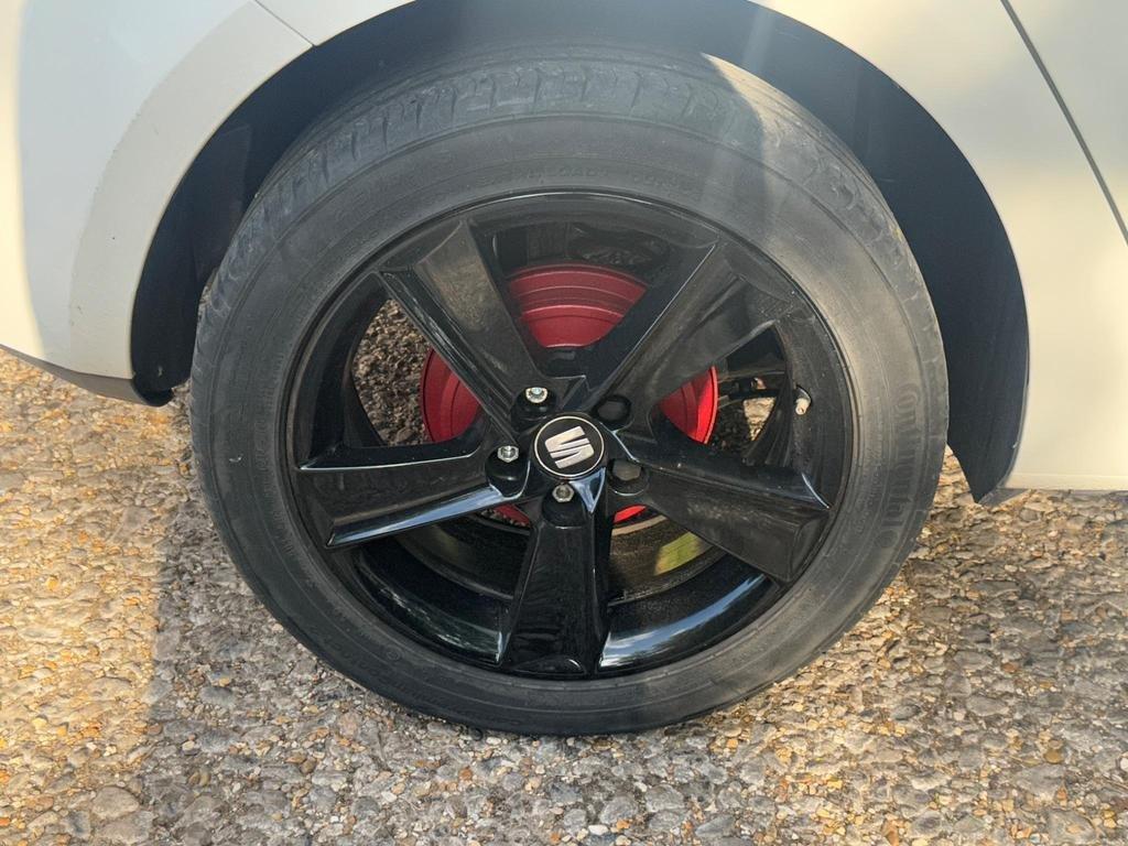 SEAT IBIZA