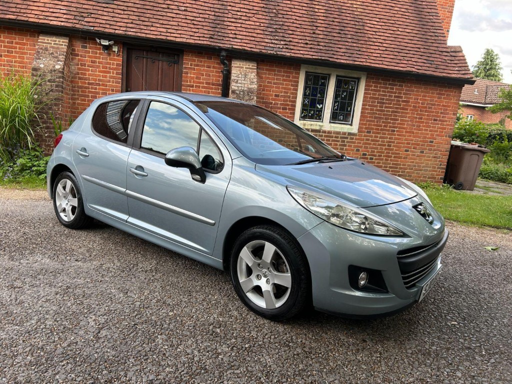 PEUGEOT 207