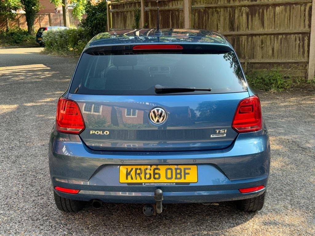VOLKSWAGEN POLO