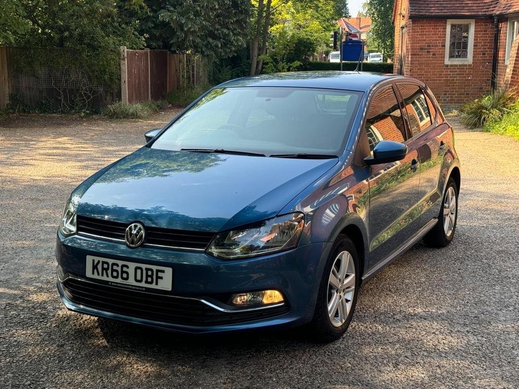 VOLKSWAGEN POLO