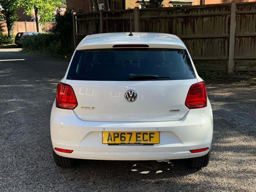 VOLKSWAGEN POLO
