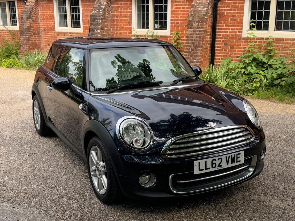 MINI HATCH
