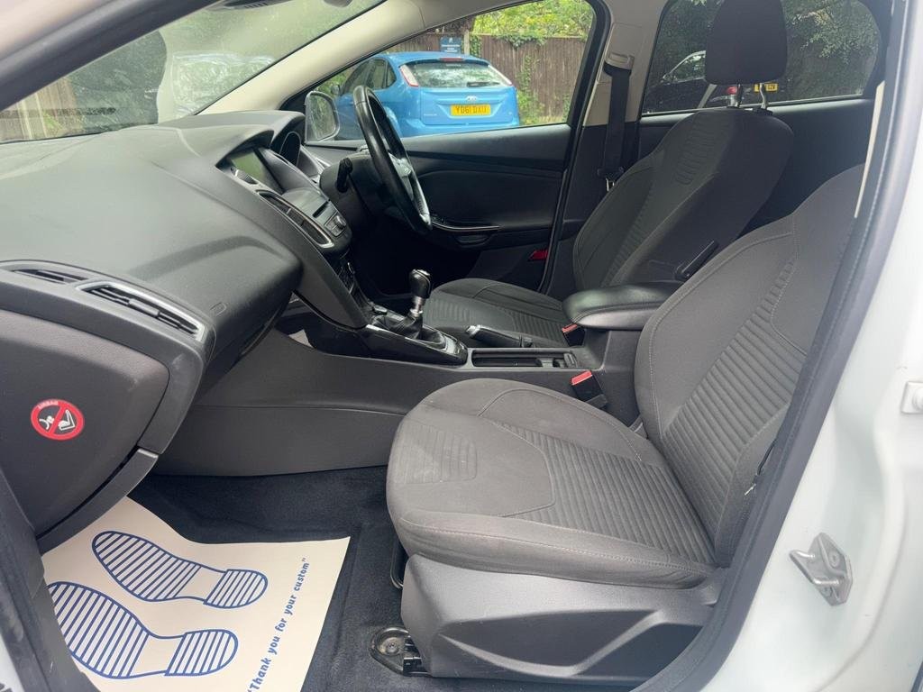 FORD FOCUS