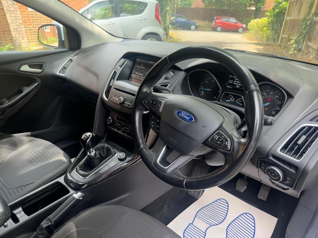 FORD FOCUS
