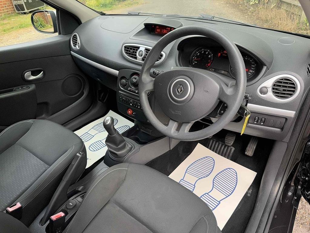 RENAULT CLIO