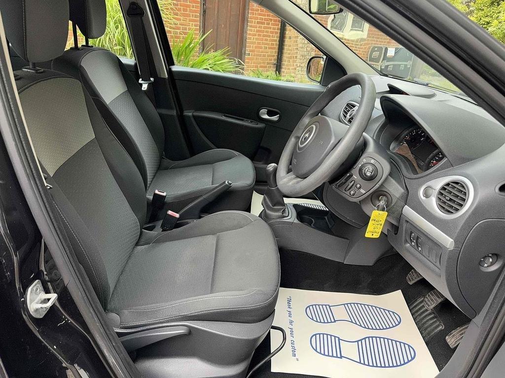 RENAULT CLIO