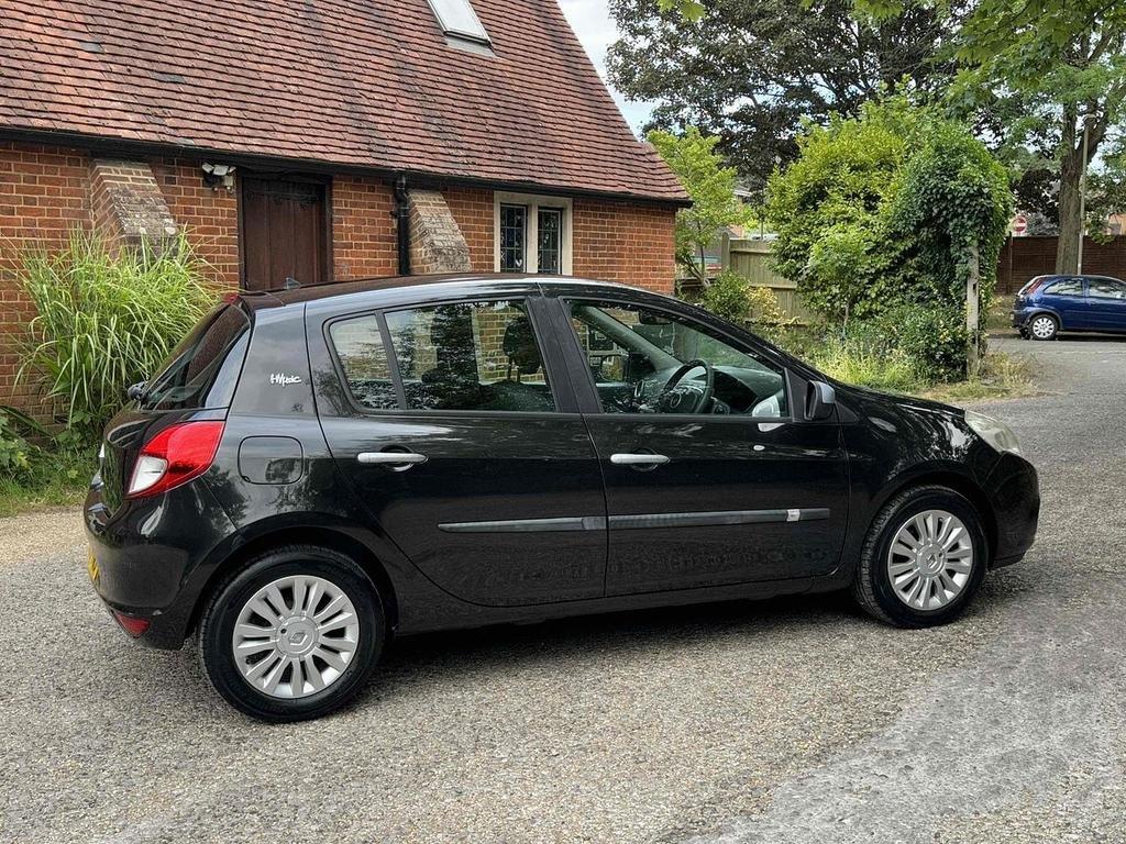 RENAULT CLIO