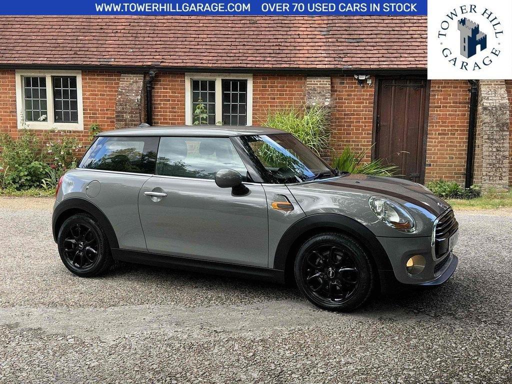 MINI HATCH