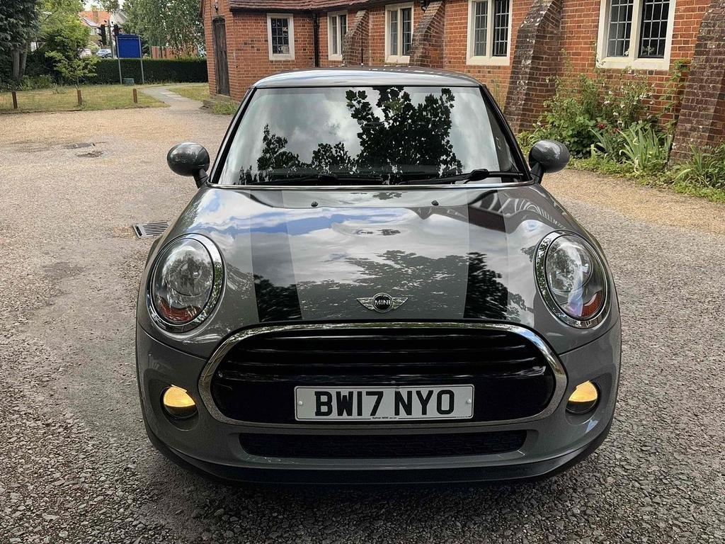 MINI HATCH