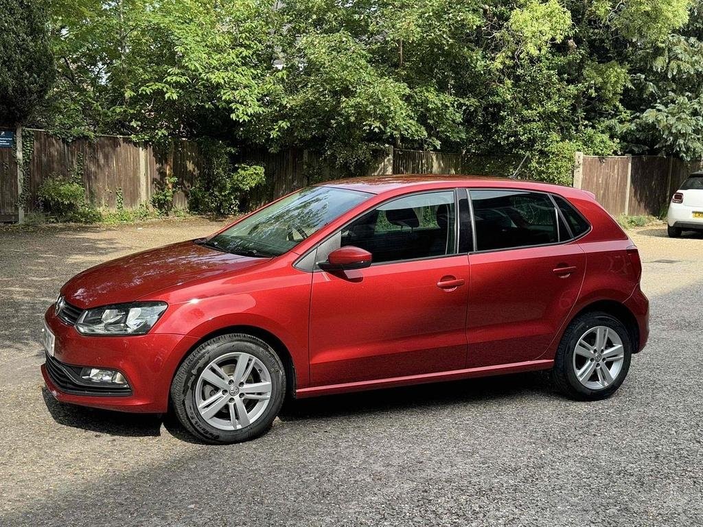 VOLKSWAGEN POLO
