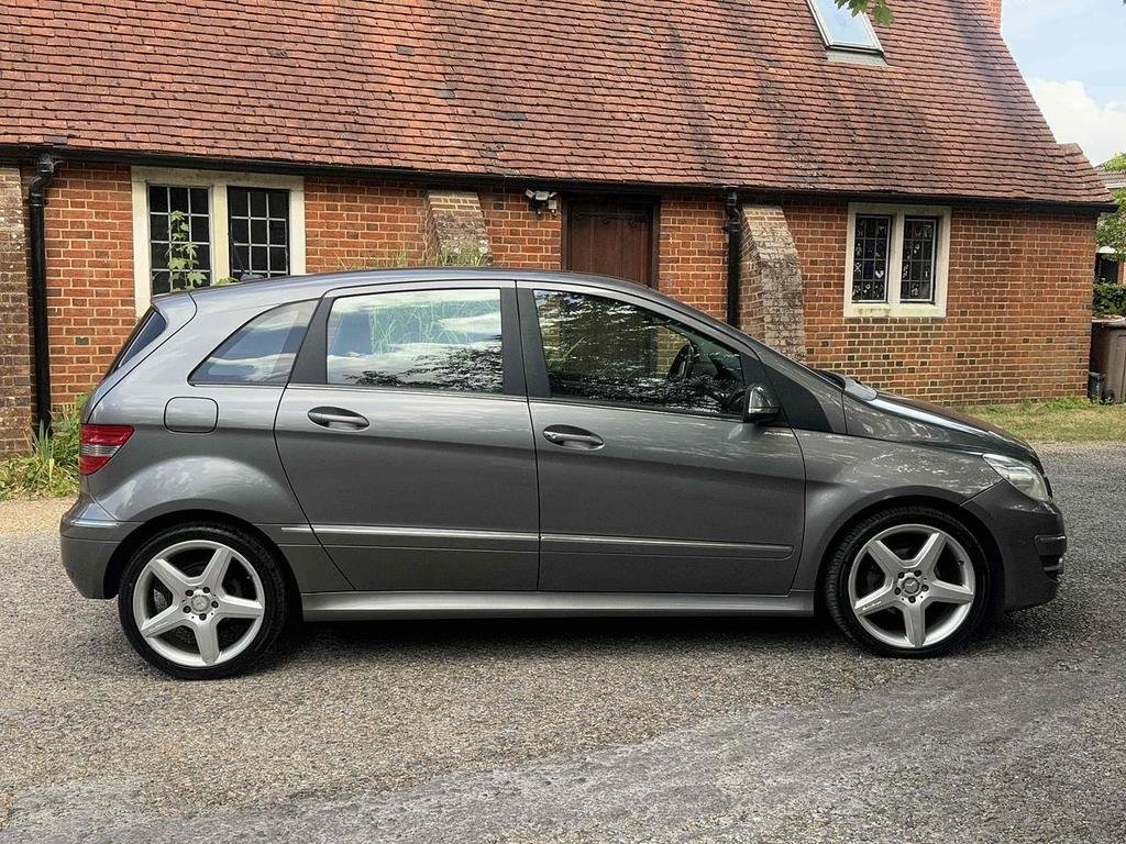 MERCEDES-BENZ B CLASS